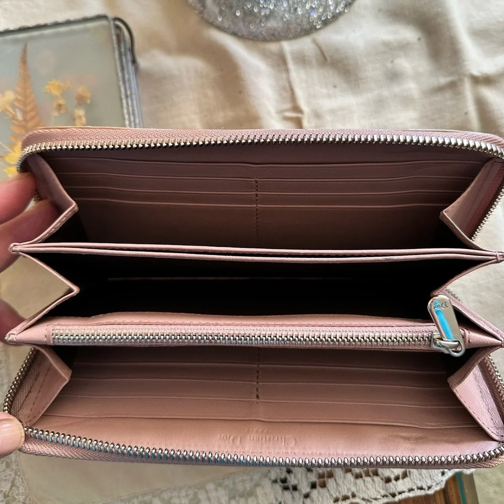 AUTHENTIC VINTAGE DIOR ZIPPY WALLET
